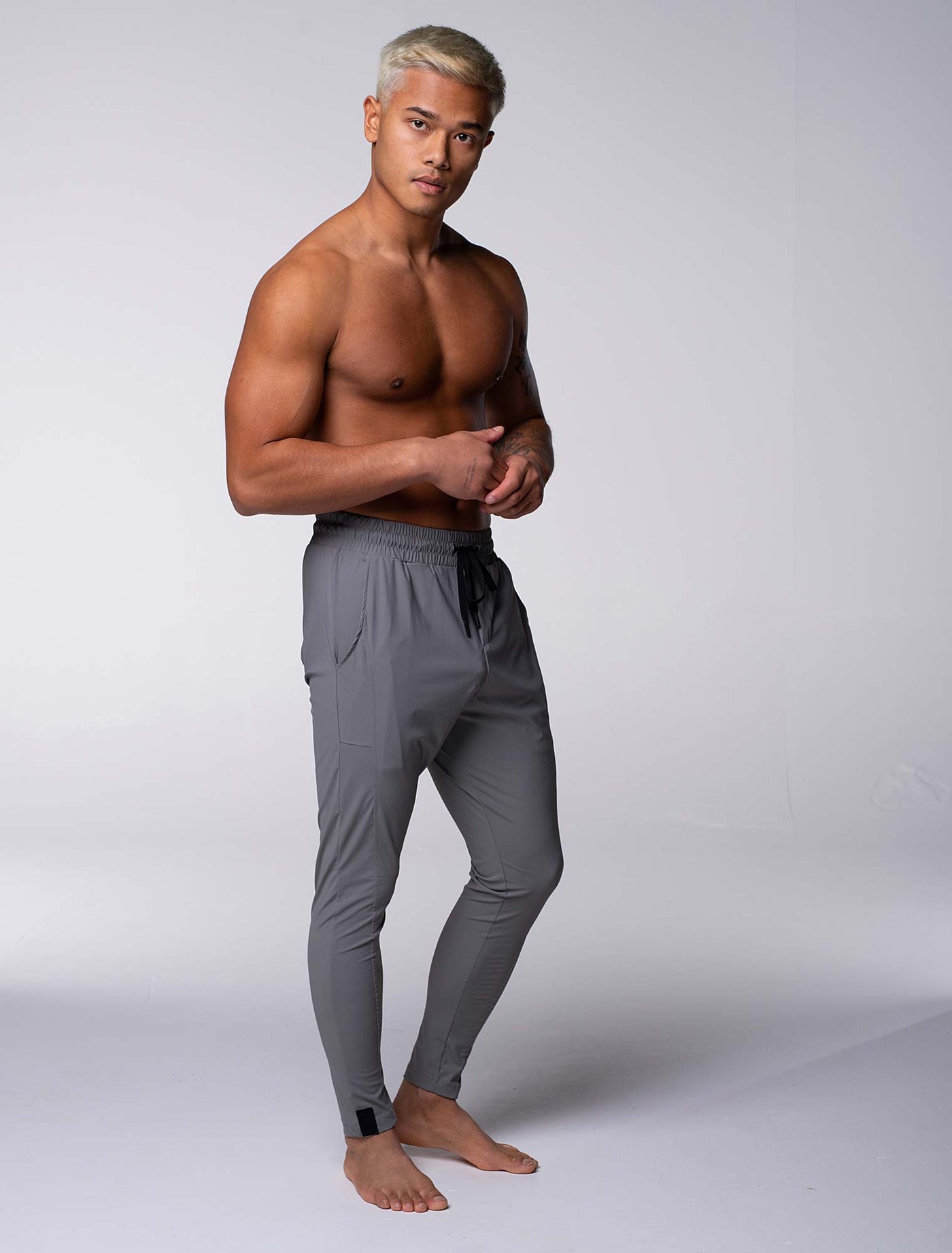 V2 Active Panelled Joggers - Slate Grey